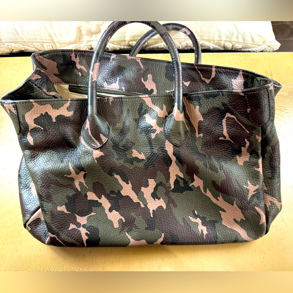 Mark & Graham Elisabetta hand bag